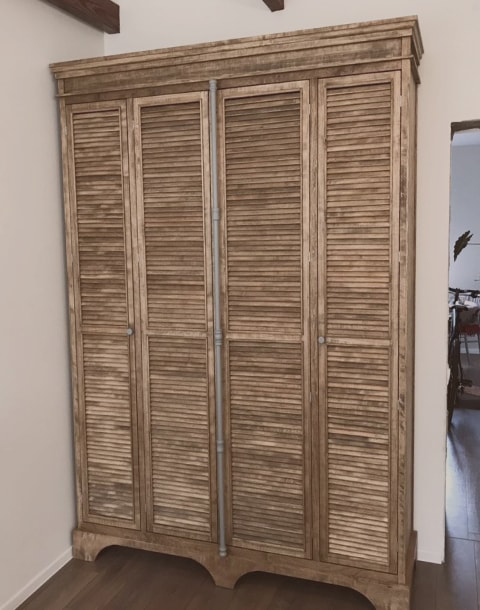 Шкафы и серванты