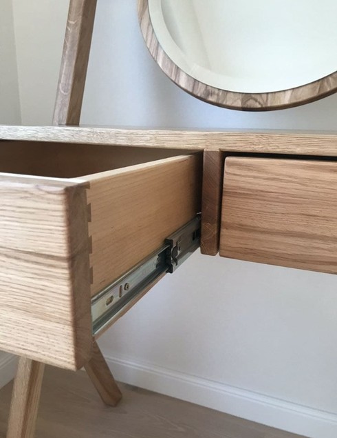 Трюмо из дуба 0304