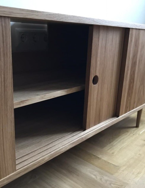 Тумба под TV 0211