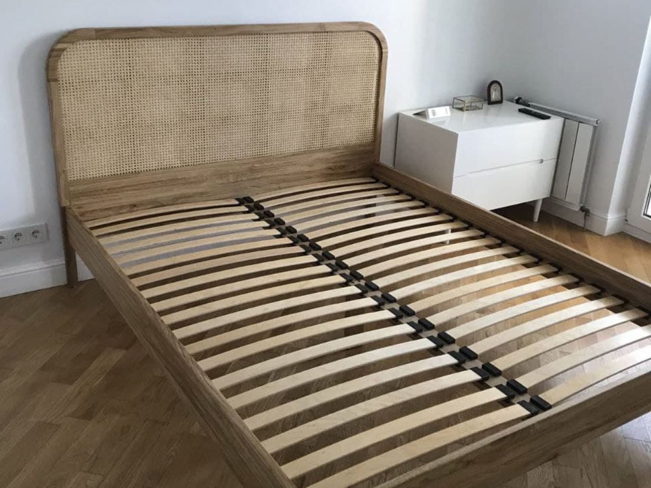 Кровать из дуба 0102