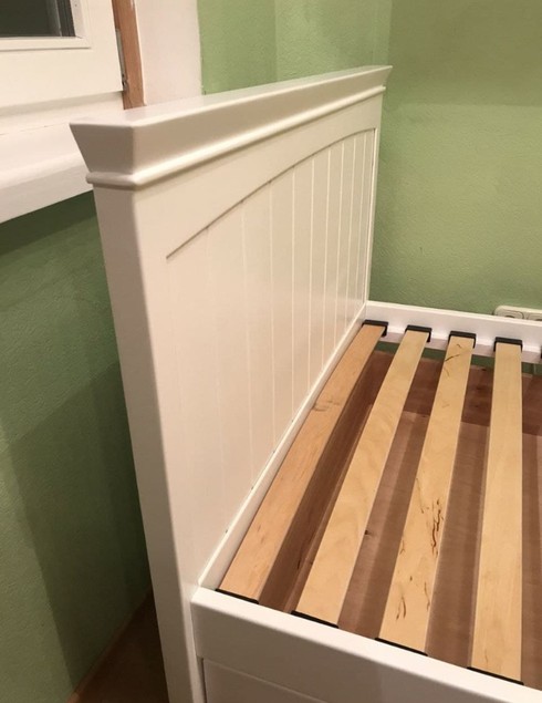 Односпальная кровать из березы 0104