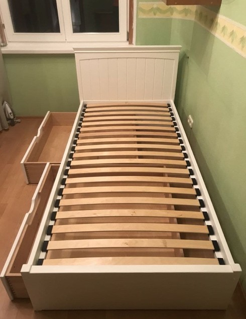 Односпальная кровать из березы 0104