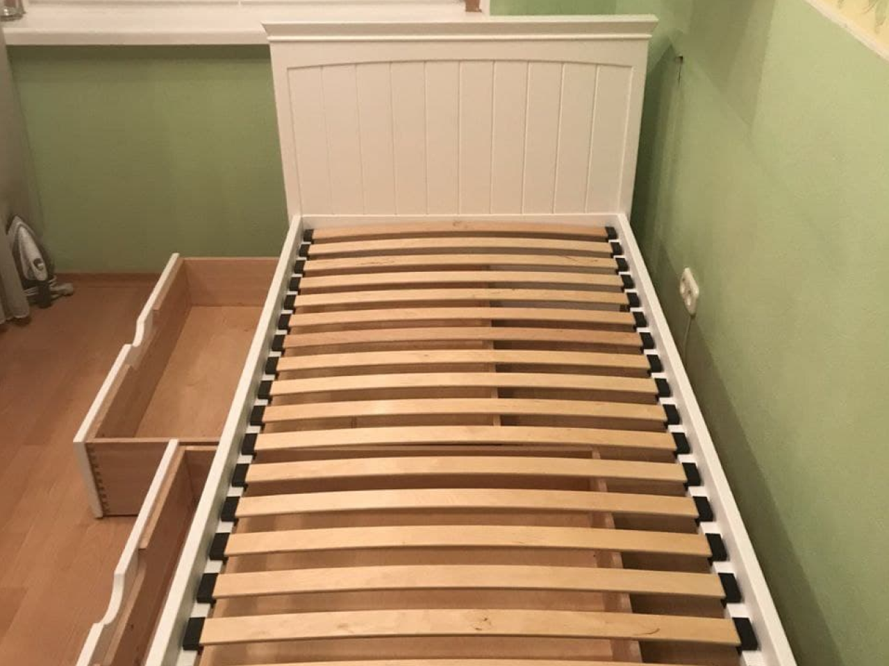 Односпальная кровать из березы 0104