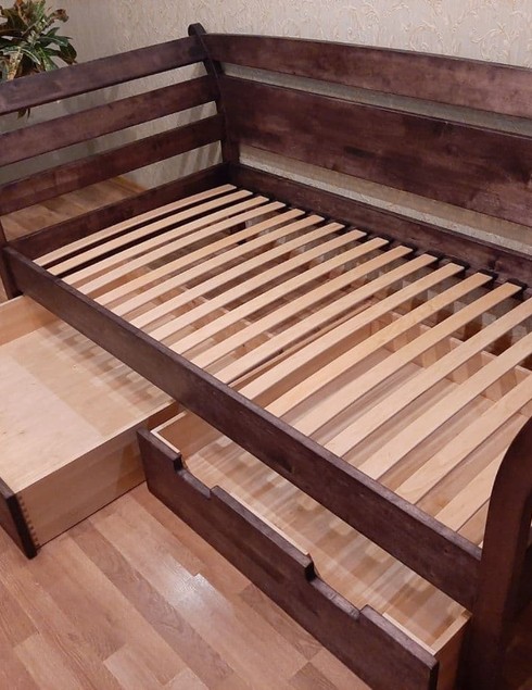 Односпальная кровать из березы 0105