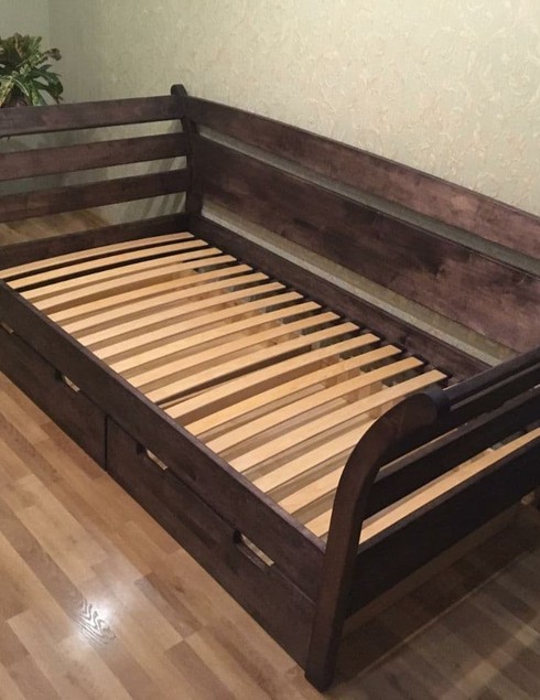 Односпальная кровать из березы 0105